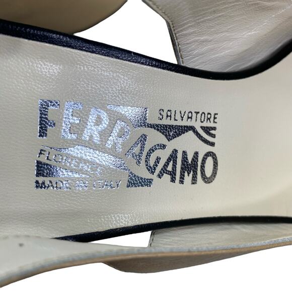 Salvatore Ferragamo Women’s Tan Black Pointed Toe Kitten Heel Size 9 B - Picture 10 of 12